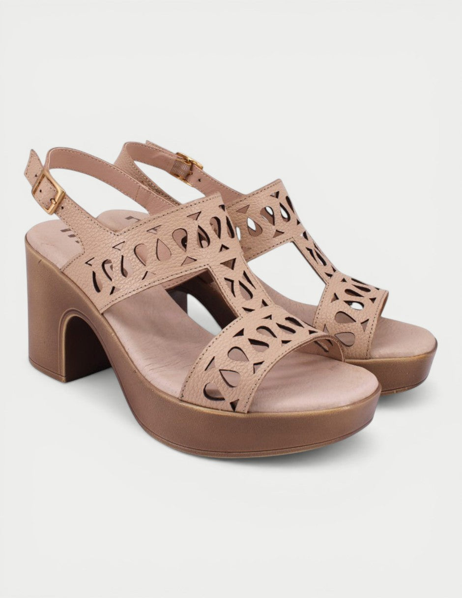 Manet Atenea 08 beige leather platform sandals with cut-out details and high block heel.